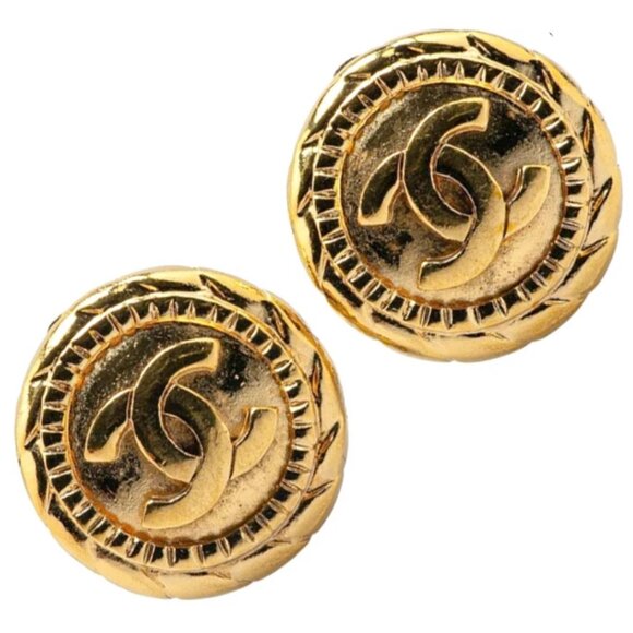 CHANEL CC Logos Round Clip-On Earrings Gold Tone Auth w/Box #4208 - Picture 1 of 5